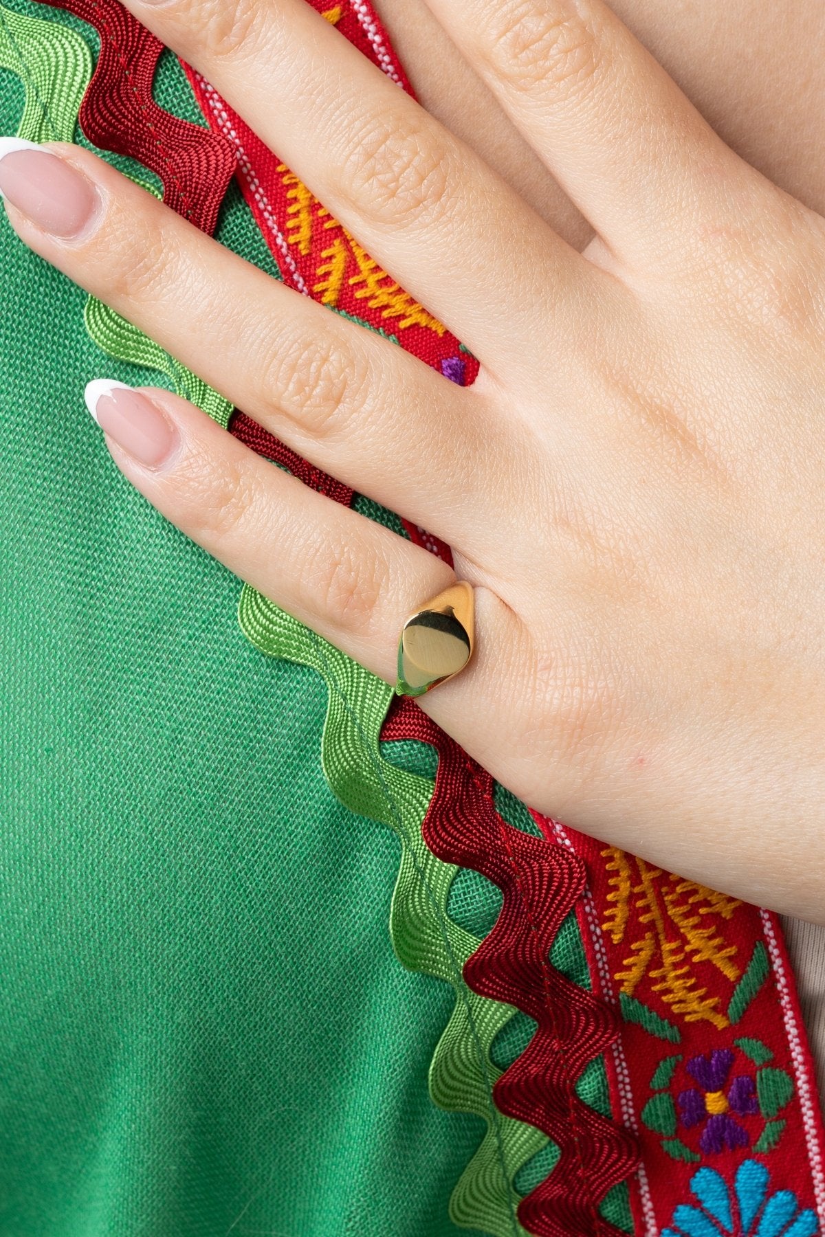Halo Pinky Signet Ring - Aurel Gold