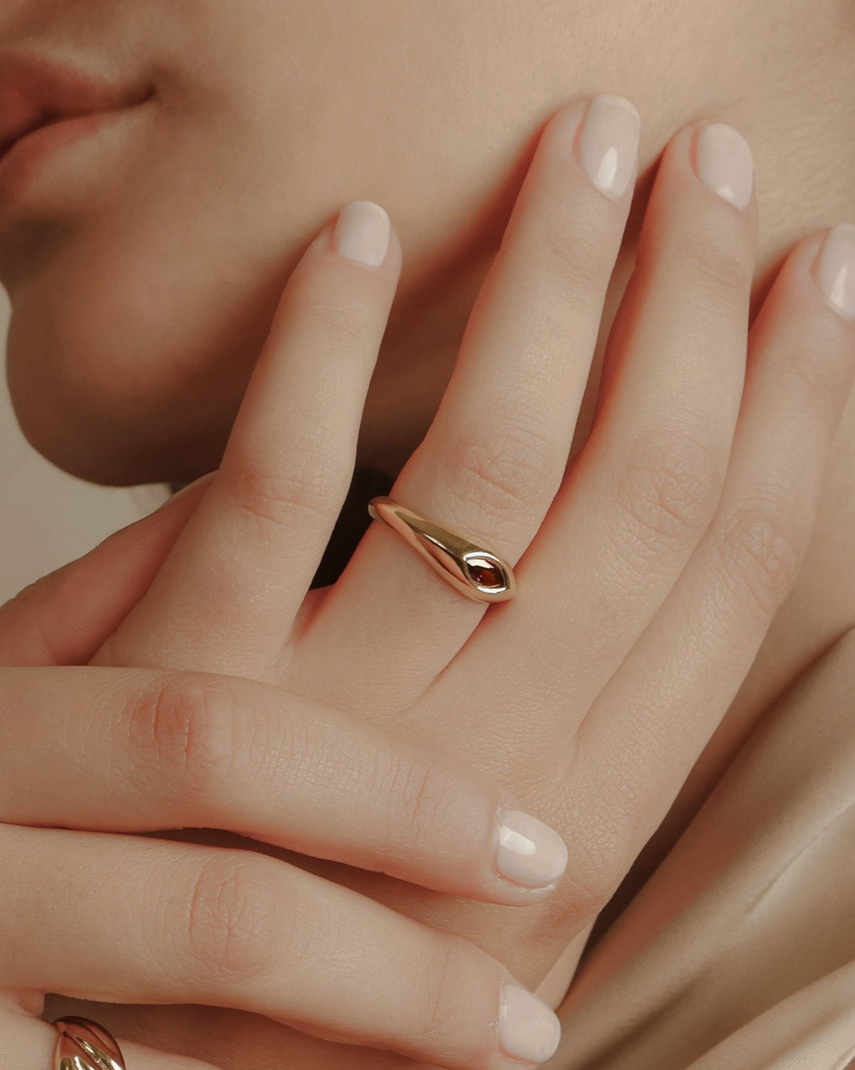 Sleek Marquise Ring - Garnet - Aurel Gold