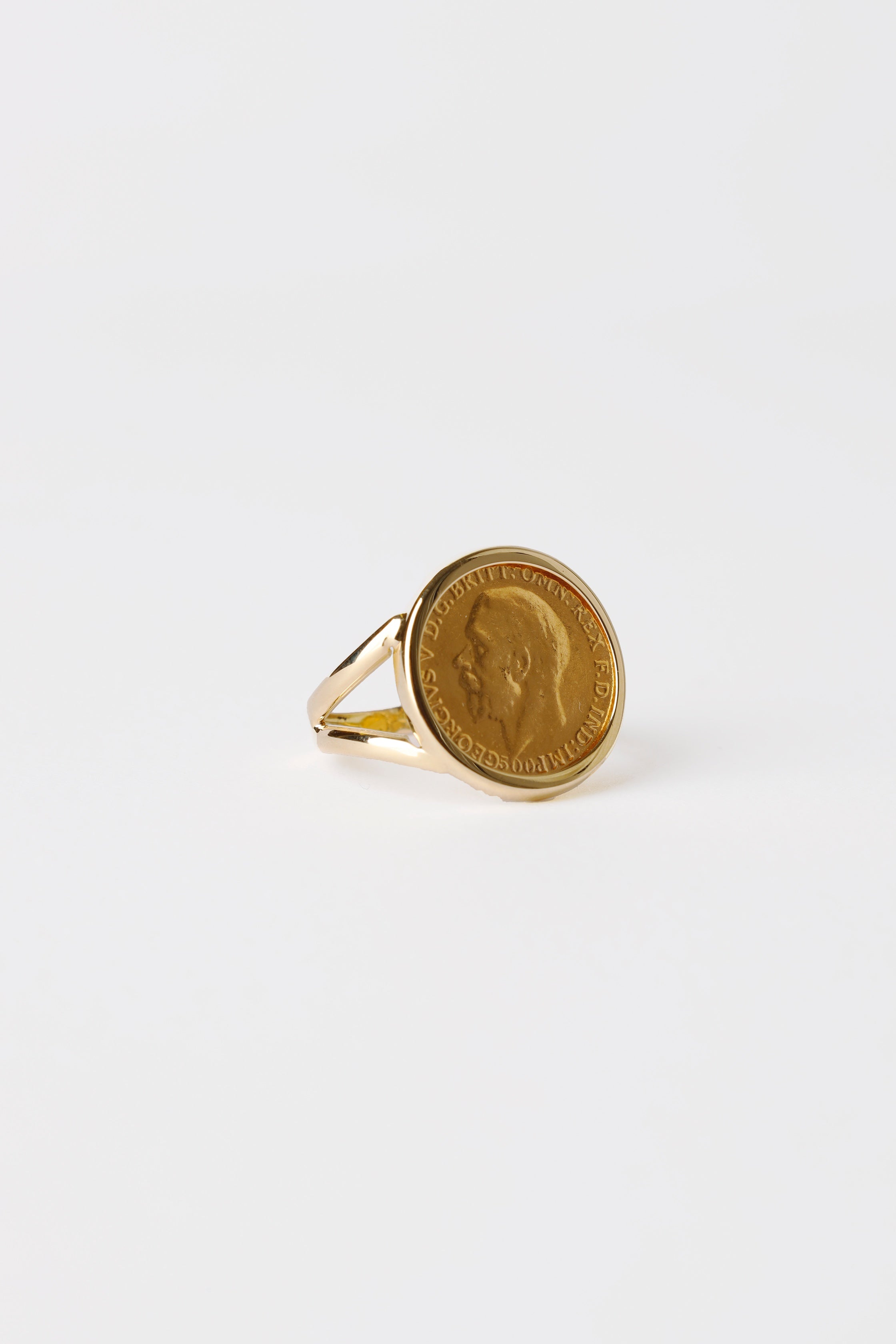 Sovereign Lira Ring