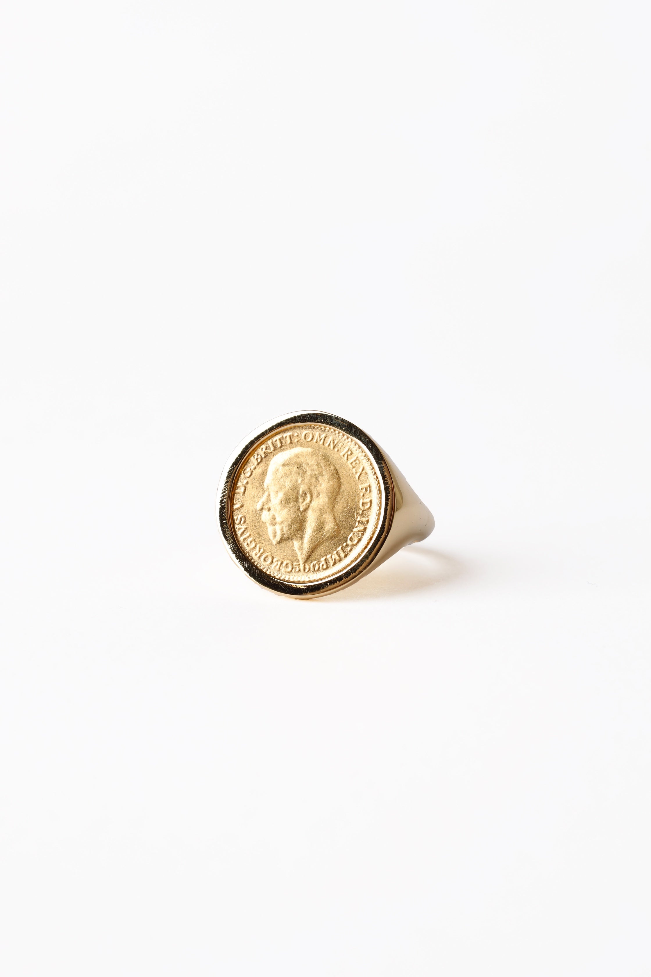 Majestic Lira Ring