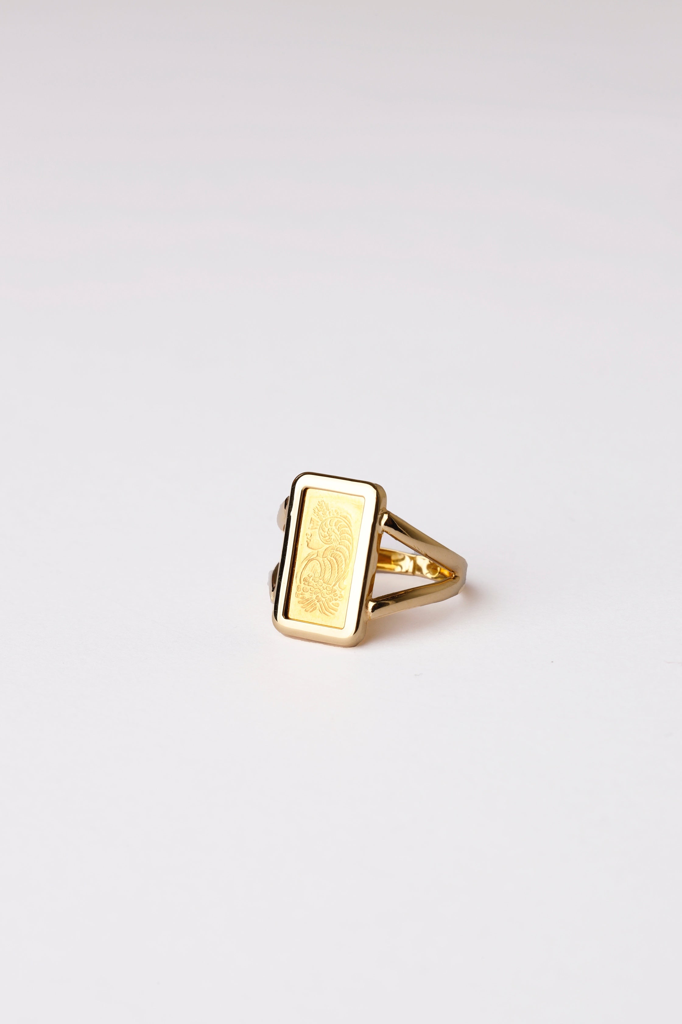 Gold Bar Ring