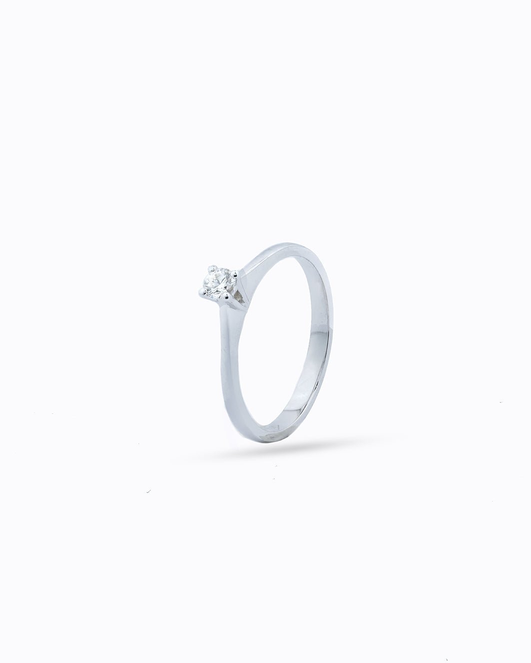Classic Round in the Whisper Diamond Ring - Aurel Gold