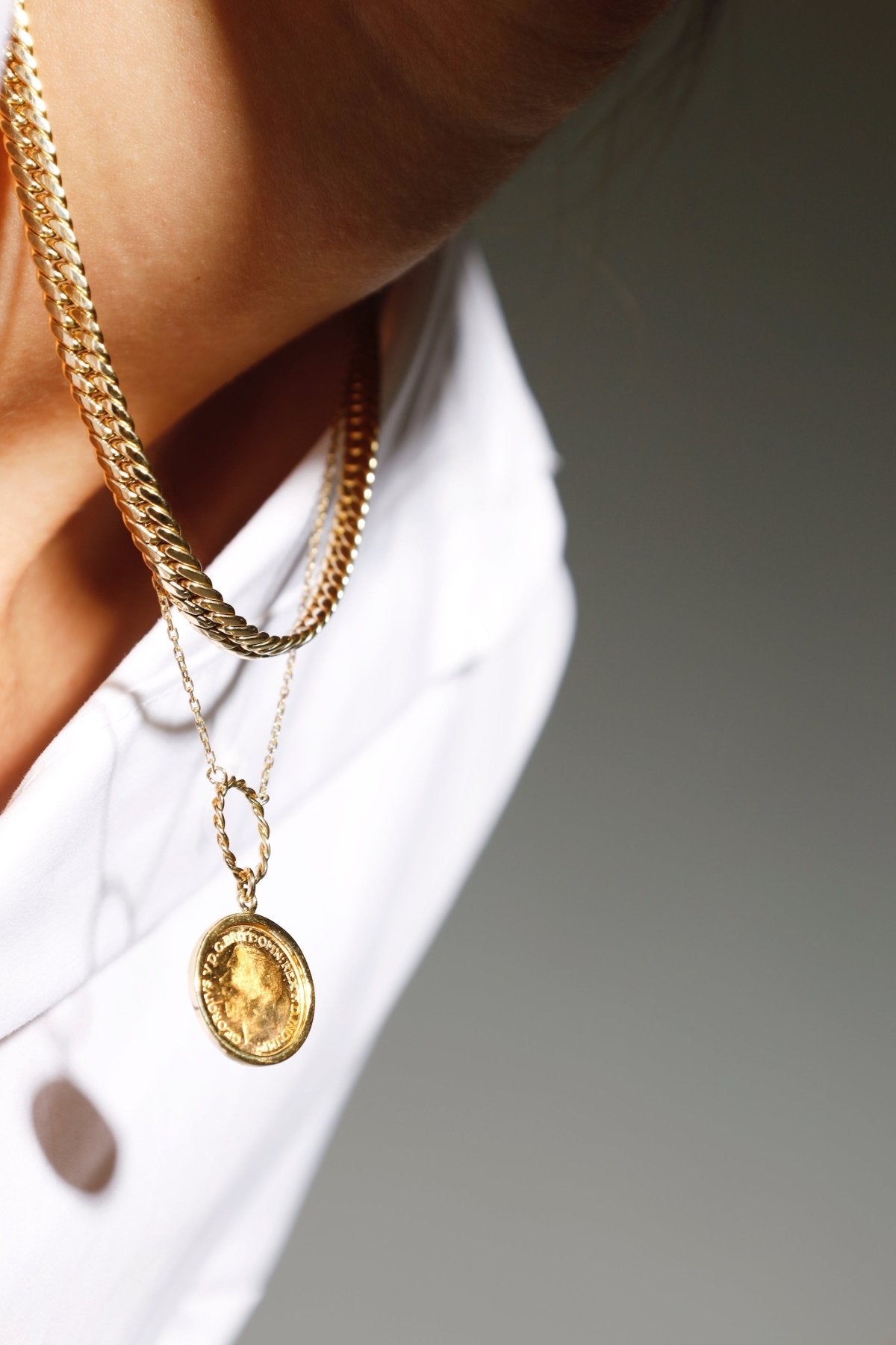 Lustrous Lira Necklace - Aurel Gold